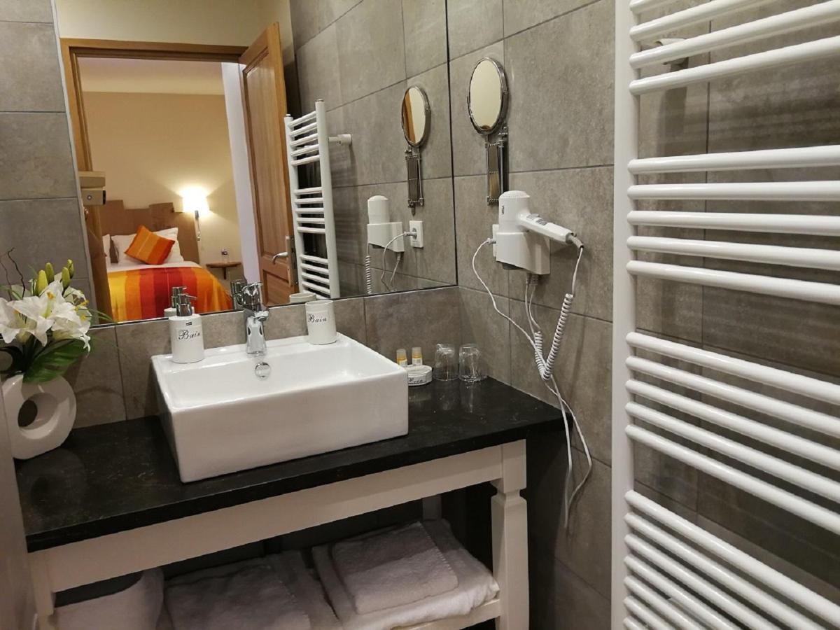 Auberge Du Vieux Tour Le Manoir Canapville  Εξωτερικό φωτογραφία
